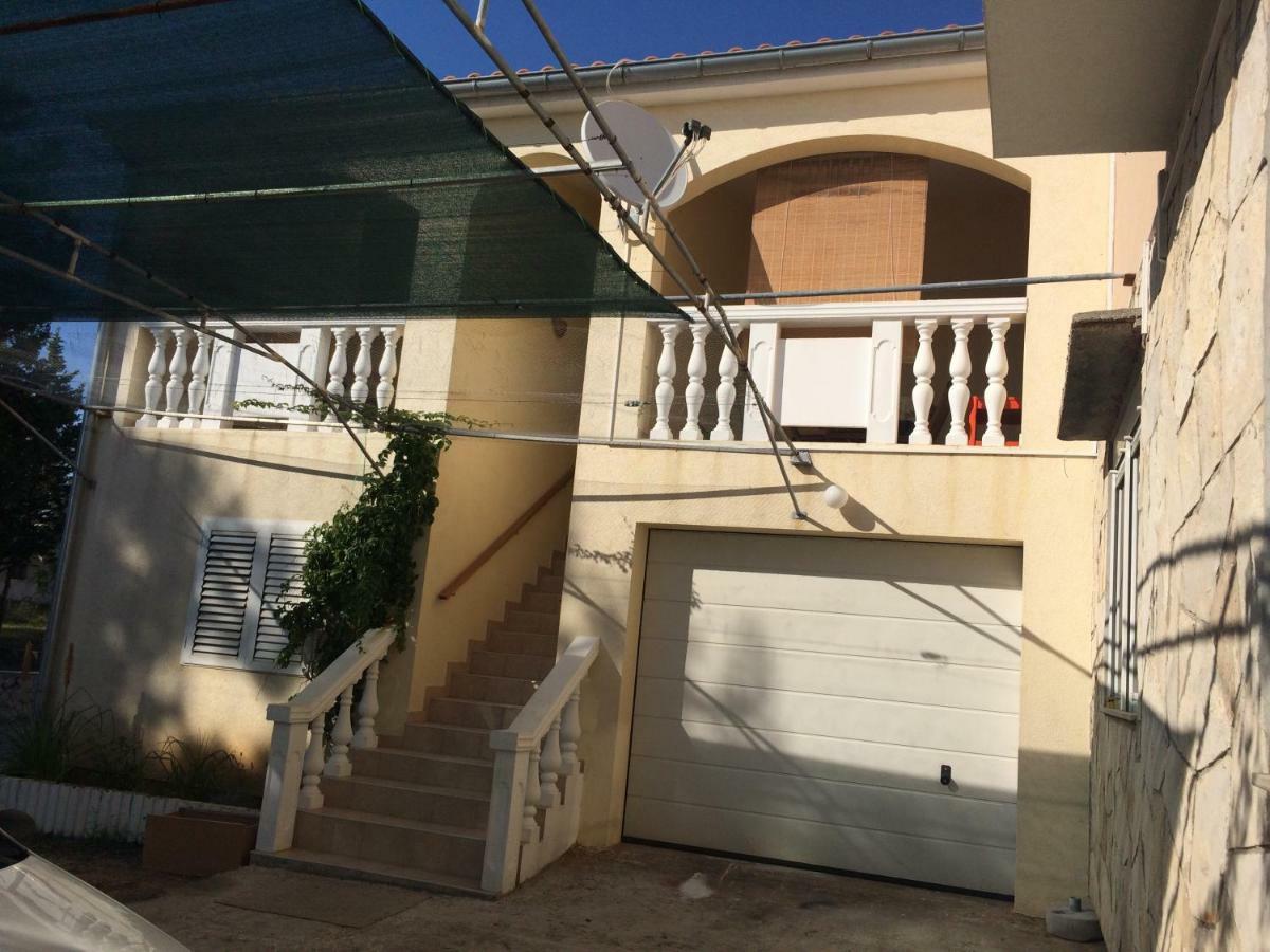 Apartmani Bruno Vrsi Bagian luar foto