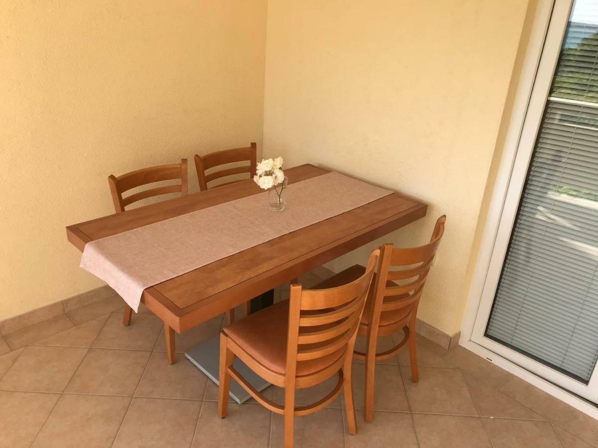 Apartmani Bruno Vrsi Bagian luar foto